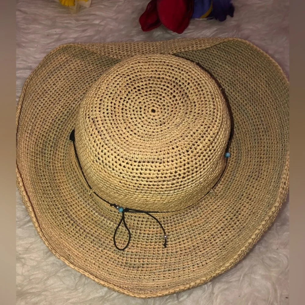 🌺unique gorgeous hat🌺 - Picture 3 of 10